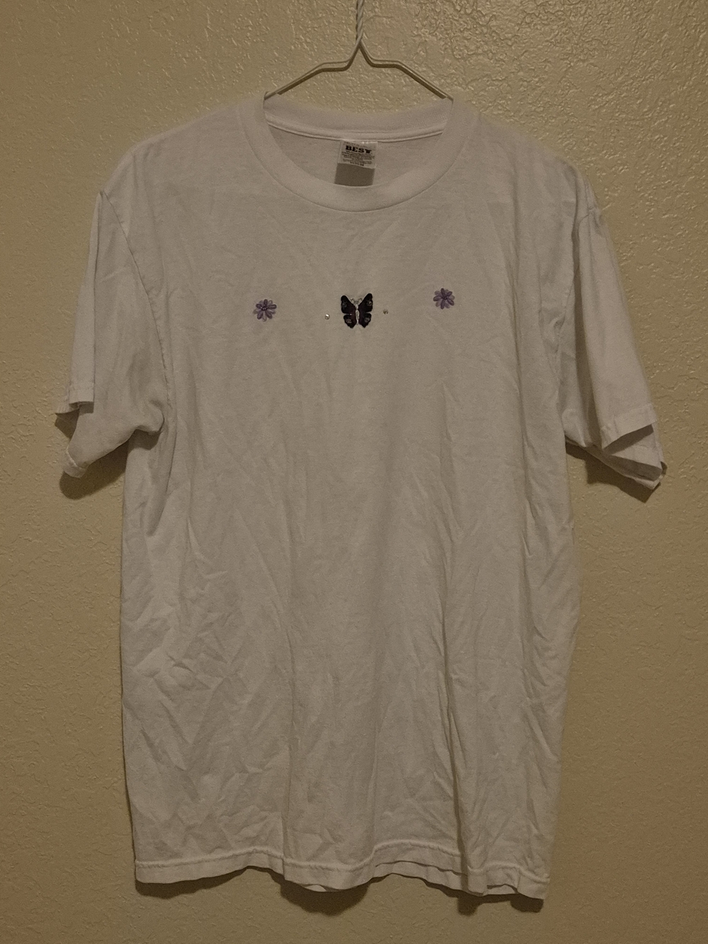 Vintage Fruit of the Loom Best Butterfly Embroidered White Tee Shirt Medium